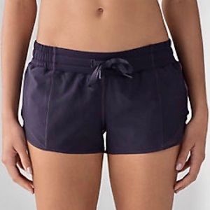 Hotty Hot Short 2.5” Size 6 Black-Grape Color